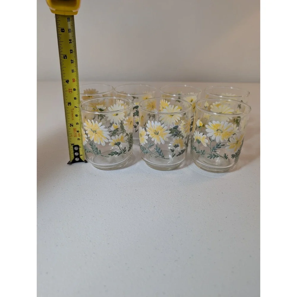 Vintage Libbey Daisy Floral 3 inch Mini Tumblers Set of 7 Flower Glasses